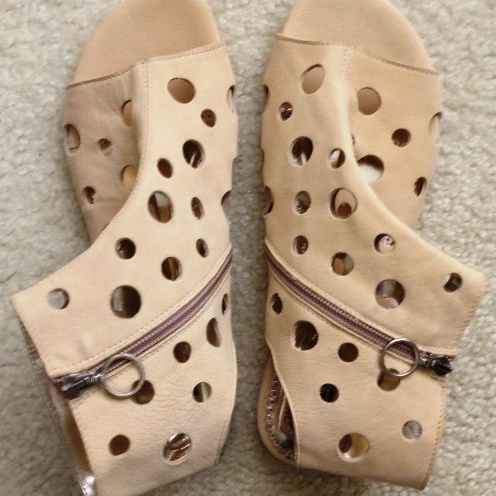 NWOB Sergio Amaranti Summer Boots Vero Cuoio